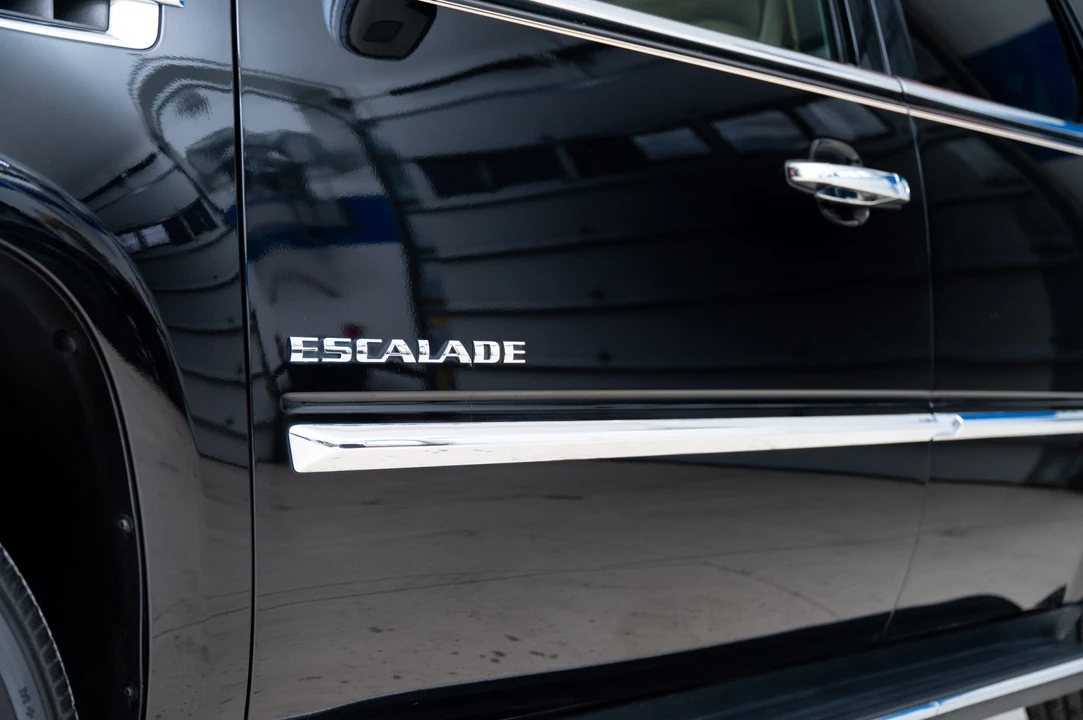 2010 Cadillac Escalade & EXT 3rd Gen - Image 27 of 31