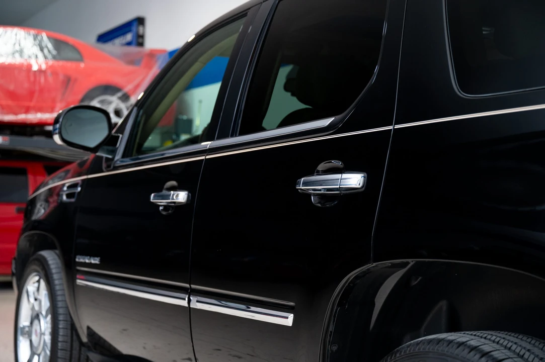 2010 Cadillac Escalade & EXT 3rd Gen - Image 28 of 31