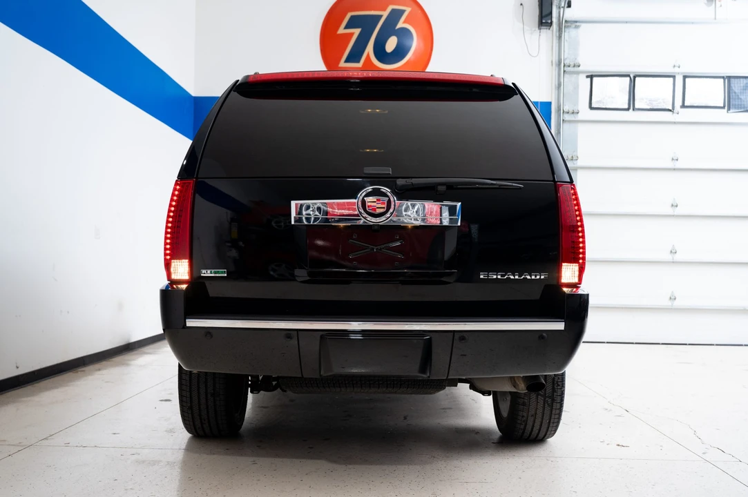 2010 Cadillac Escalade & EXT 3rd Gen - Image 8 of 31