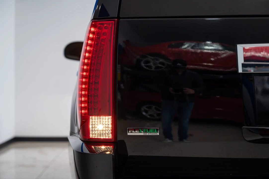 2010 Cadillac Escalade & EXT 3rd Gen - Image 20 of 31