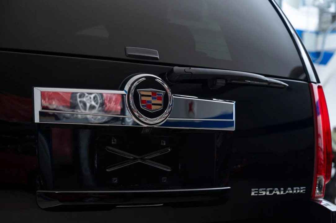2010 Cadillac Escalade & EXT 3rd Gen - Image 22 of 31