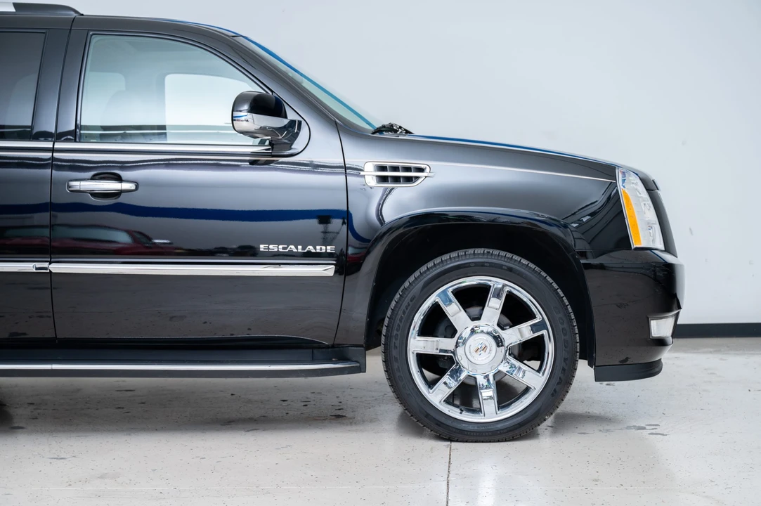 2010 Cadillac Escalade & EXT 3rd Gen - Image 12 of 31