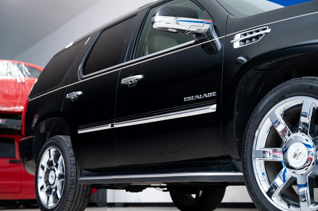 2010 Cadillac Escalade & EXT 3rd Gen - Image 23 of 31