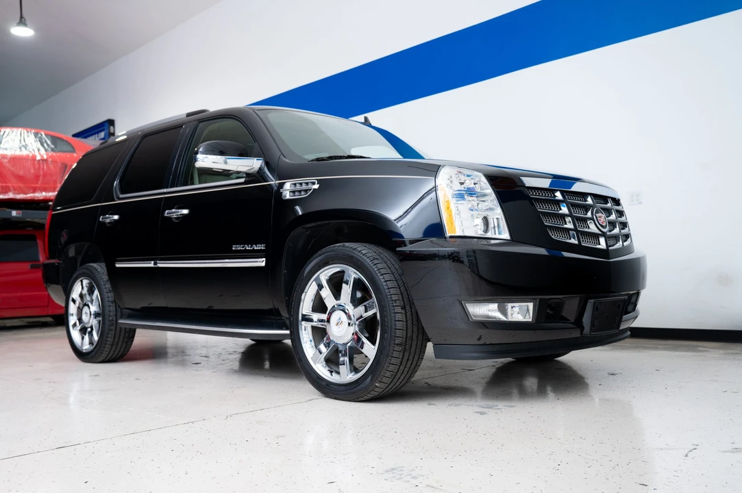 2010 Cadillac Escalade & EXT 3rd Gen - Image 5 of 31