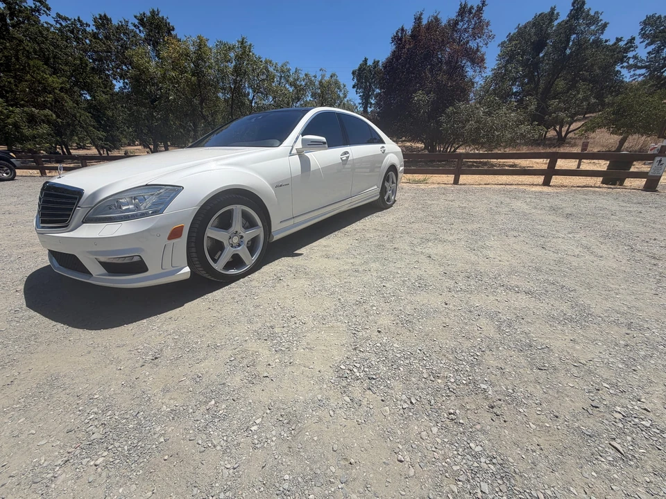 2010 Mercedes-Benz W221 S 63 & S 65 AMG - Image 6 of 31