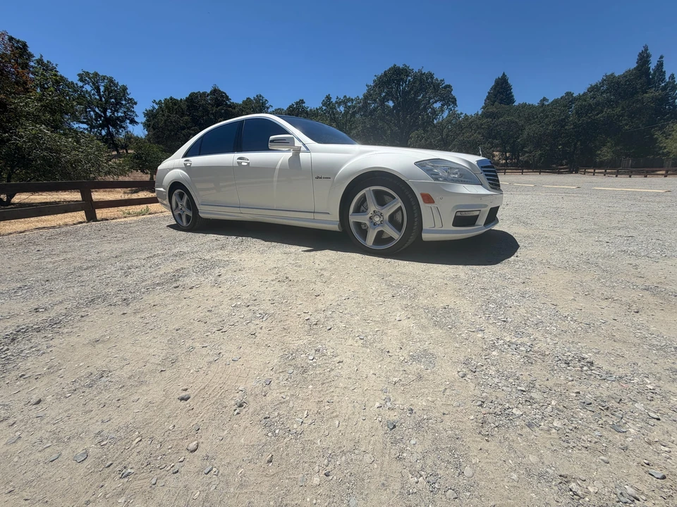 2010 Mercedes-Benz W221 S 63 & S 65 AMG - Image 27 of 31