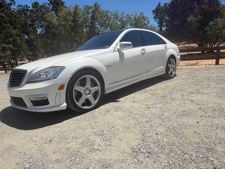 2010 Mercedes-Benz W221 S 63 & S 65 AMG - Image 3 of 31