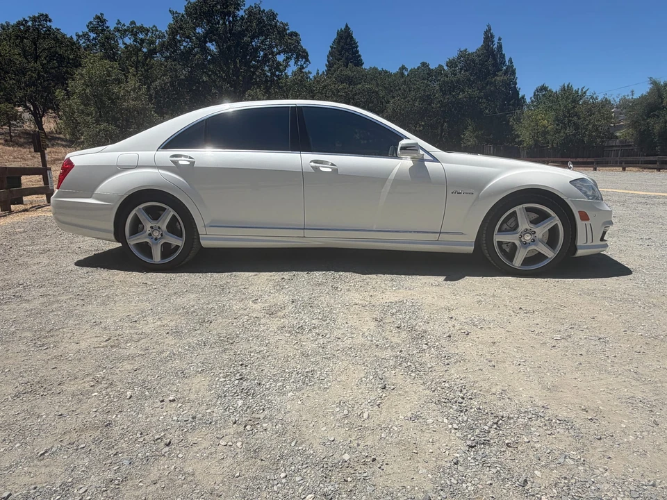 2010 Mercedes-Benz W221 S 63 & S 65 AMG - Image 28 of 31