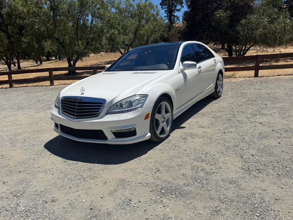 2010 Mercedes-Benz W221 S 63 & S 65 AMG - Image 10 of 31