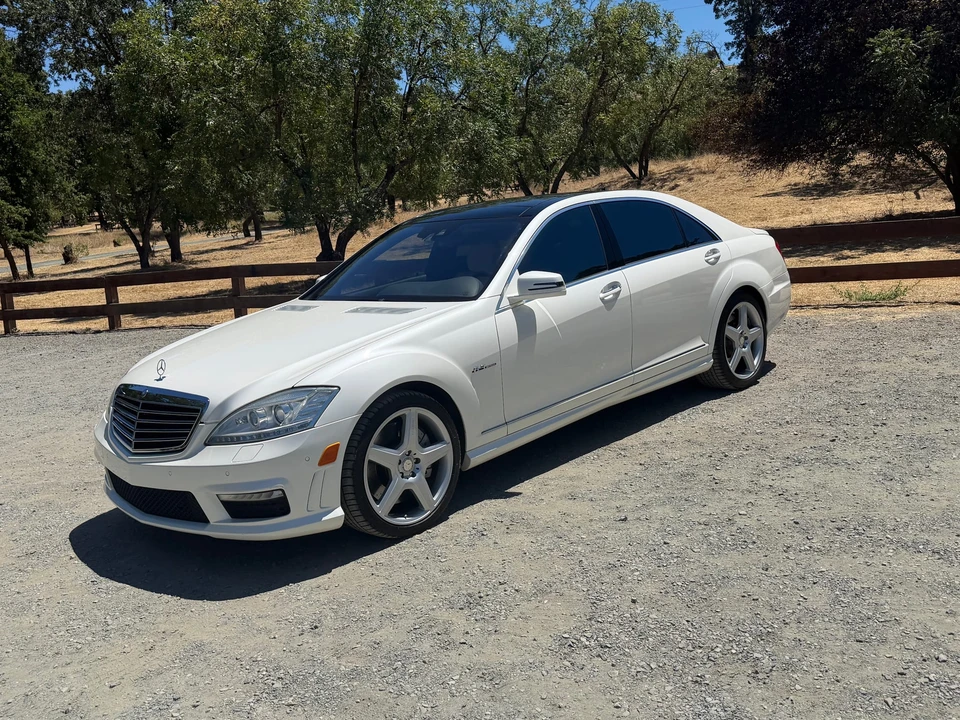2010 Mercedes-Benz W221 S 63 & S 65 AMG - Image 9 of 31