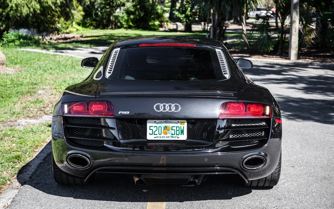 2011 Audi 42 R8 - Image 27 of 31