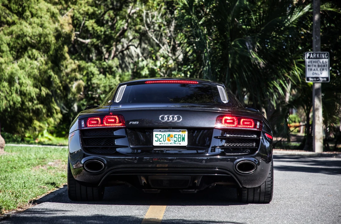 2011 Audi 42 R8 - Image 26 of 31