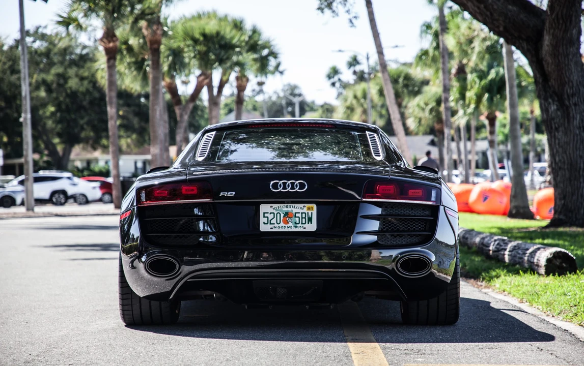 2011 Audi 42 R8 - Image 23 of 31