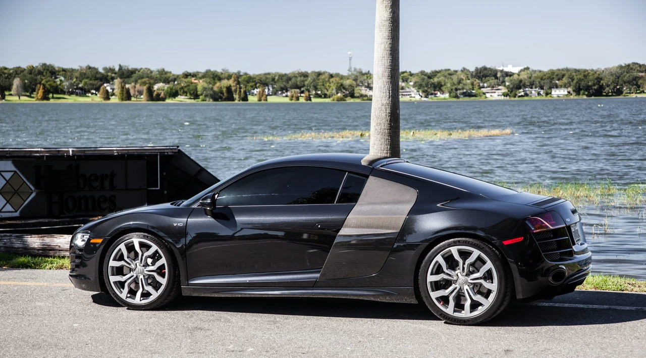 2011 Audi 42 R8 - Image 20 of 31