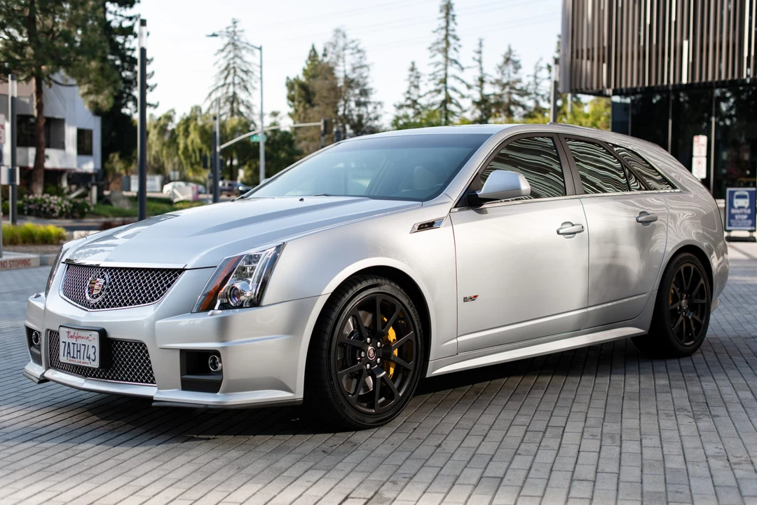 2011 Cadillac CTS-V 2nd Gen - Image 2 of 31