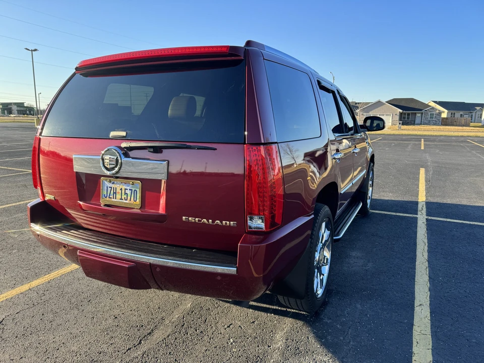 2011 Cadillac Escalade & EXT 3rd Gen - Image 10 of 31