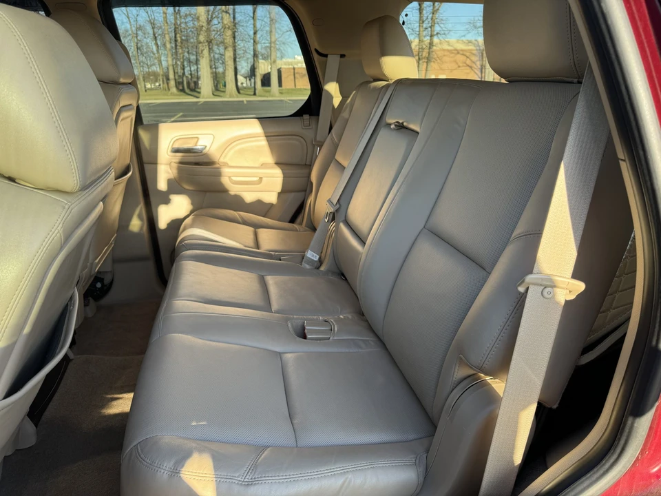 2011 Cadillac Escalade & EXT 3rd Gen - Image 29 of 31