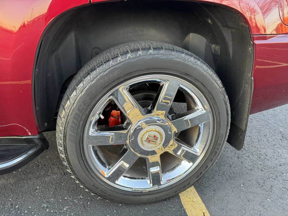 2011 Cadillac Escalade & EXT 3rd Gen - Image 17 of 31