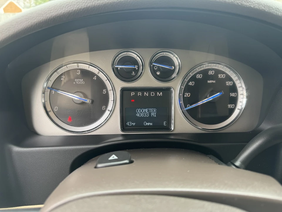 2011 Cadillac Escalade & EXT 3rd Gen - Image 27 of 31