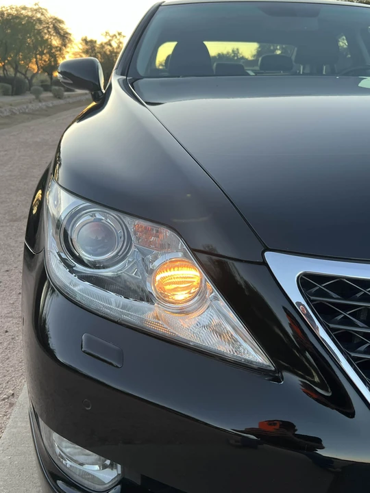2011 Lexus LS 4th Gen - Image 20 of 31