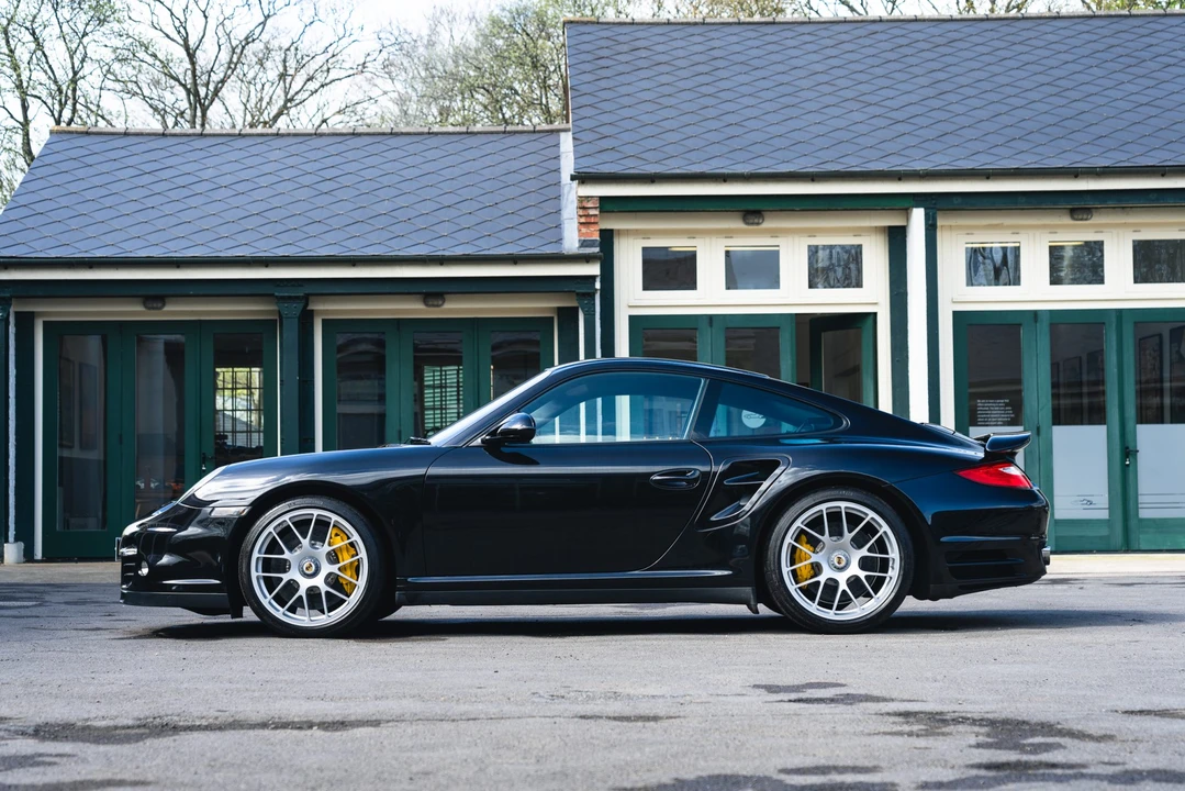 2011 Porsche 997 Turbo S - Image 6 of 31