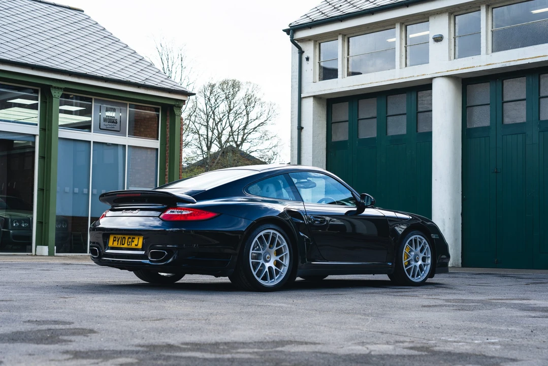 2011 Porsche 997 Turbo S - Image 16 of 31