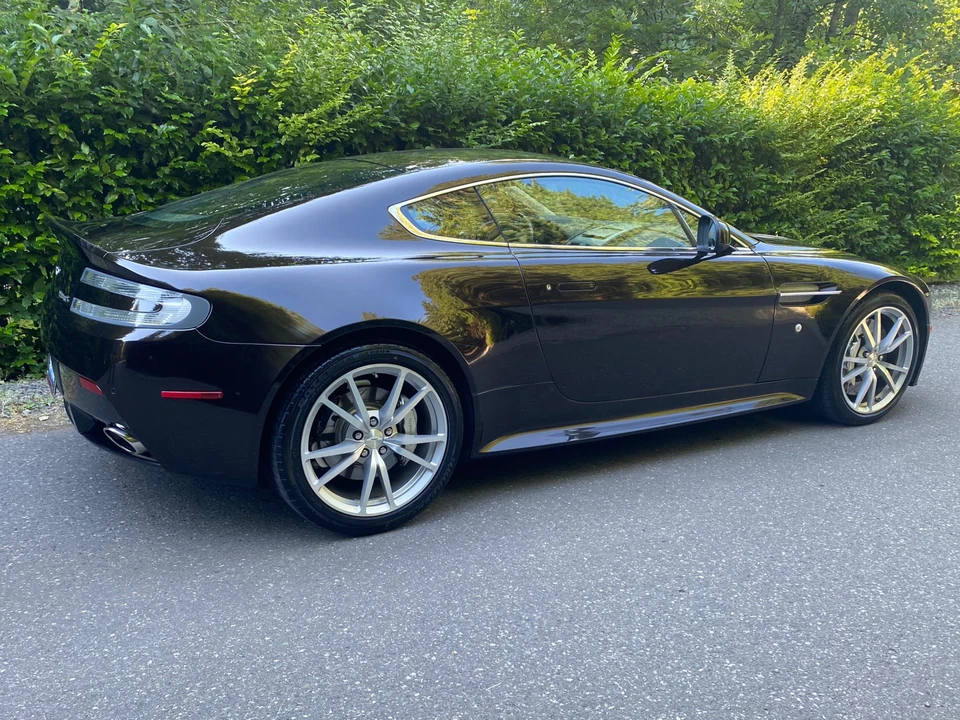 2012 Aston Martin V8 Vantage (2006-2017) - Image 9 of 31