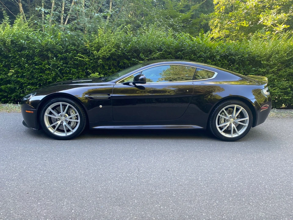 2012 Aston Martin V8 Vantage (2006-2017) - Image 22 of 31