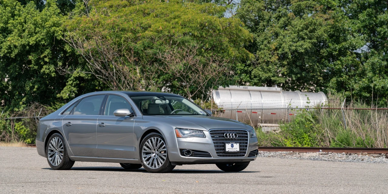 2012 Audi D4 A8 - Image 8 of 31