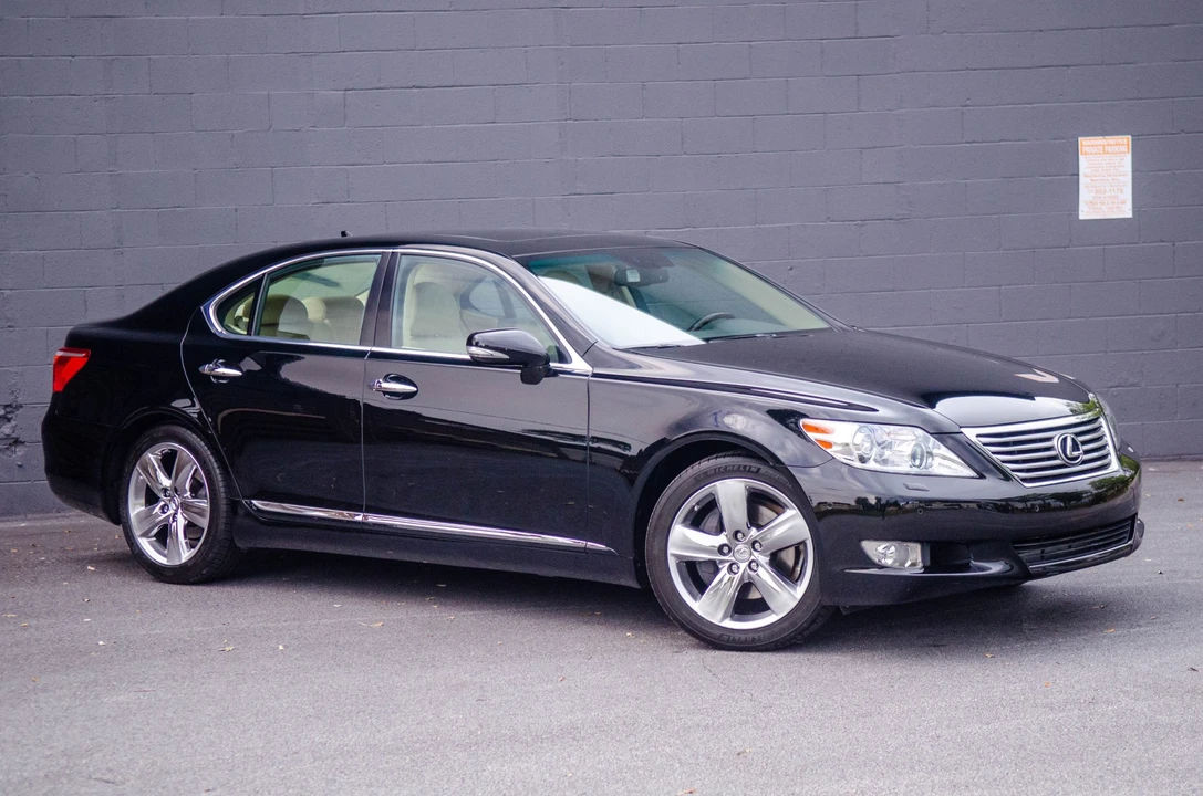 2012 Lexus LS 4th Gen - Image 14 of 31