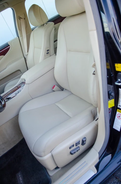 2012 Lexus LS 4th Gen - Image 31 of 31
