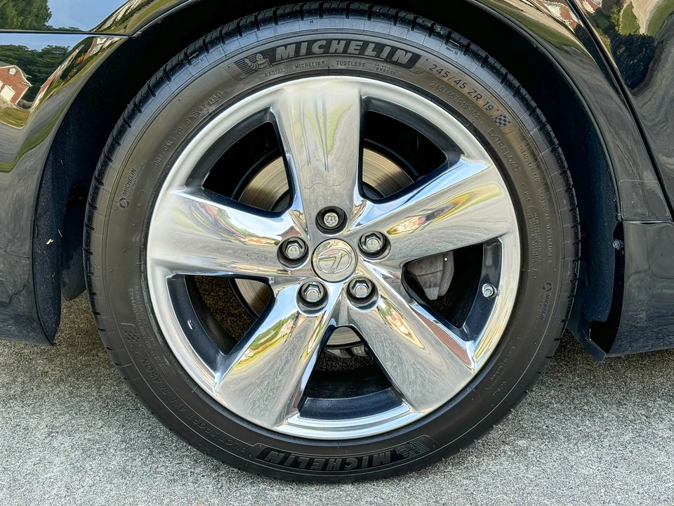 2012 Lexus LS 4th Gen - Image 26 of 31