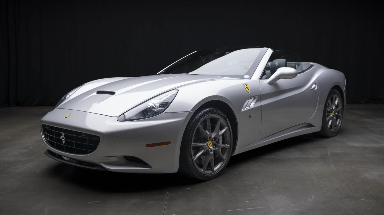 2013 Ferrari California 30 - Image 2 of 31