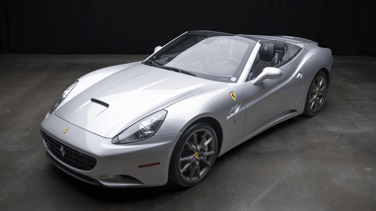 2013 Ferrari California 30 - Image 3 of 31