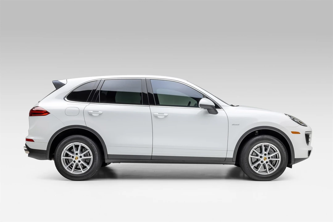 2015 Porsche 958 Cayenne Diesel - Image 10 of 31