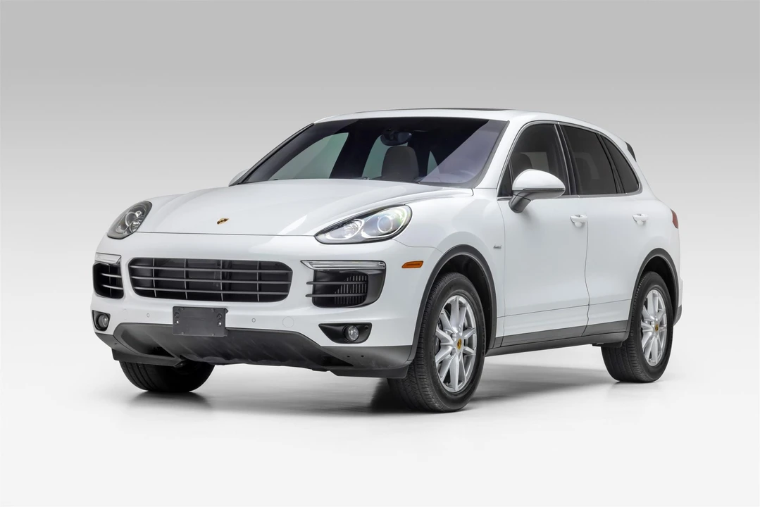 2015 Porsche 958 Cayenne Diesel - Image 2 of 31