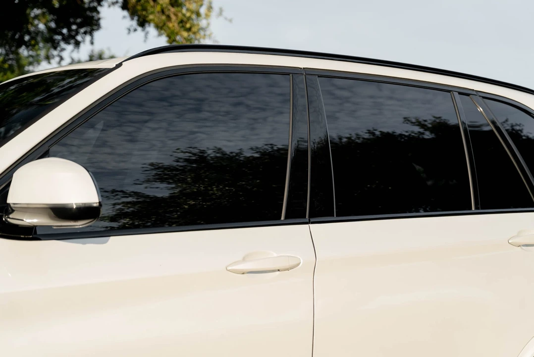 2018 BMW - Image 21 of 31