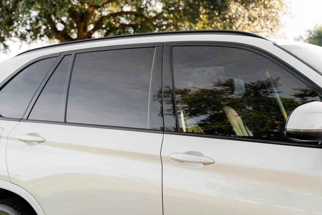 2018 BMW - Image 23 of 31