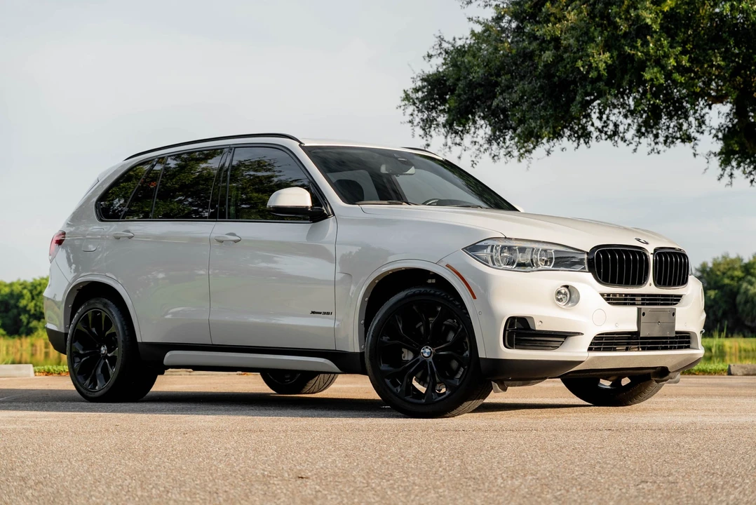 2018 BMW - Image 11 of 31