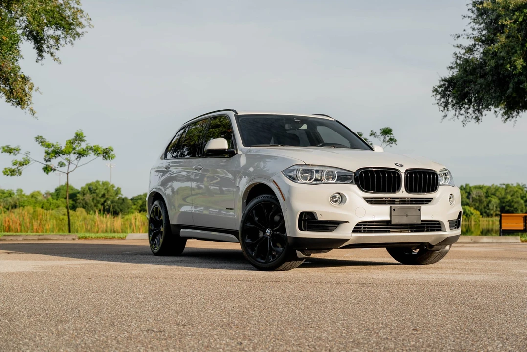 2018 BMW - Image 13 of 31