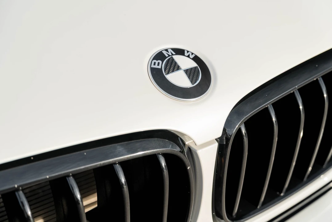 2018 BMW - Image 19 of 31