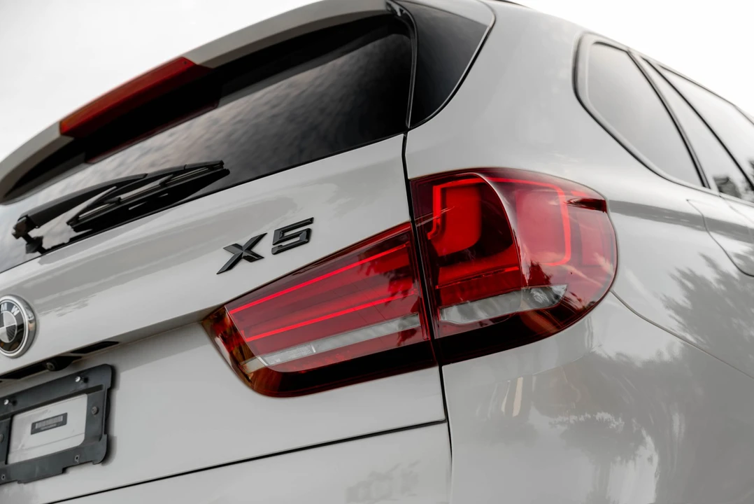 2018 BMW - Image 29 of 31