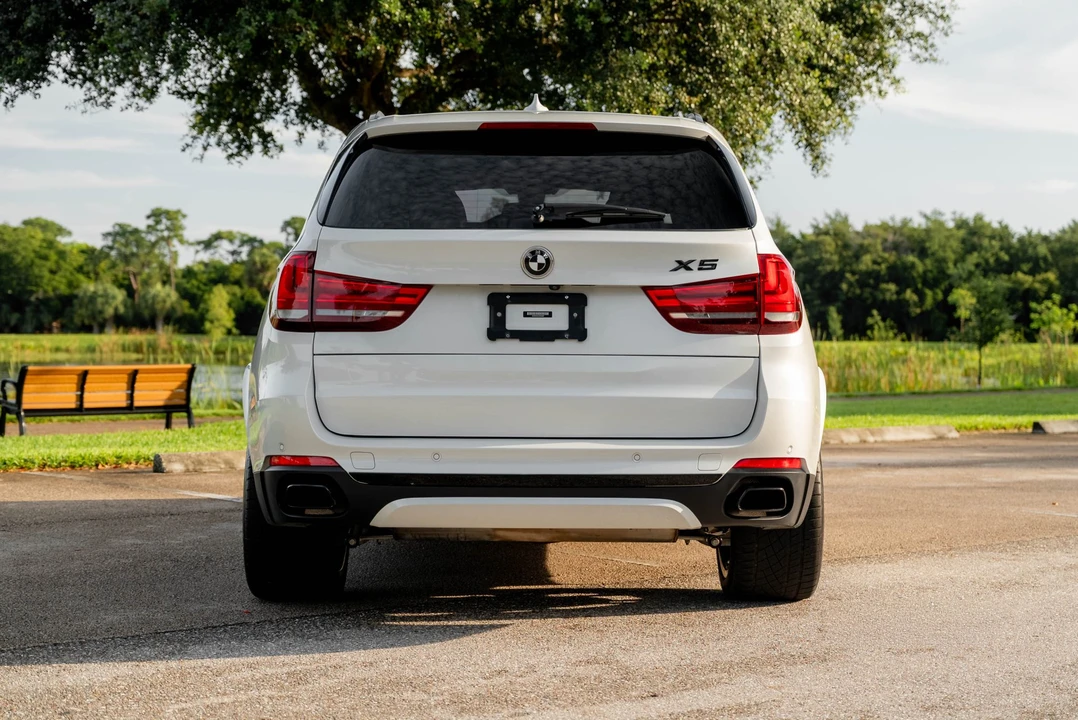 2018 BMW - Image 7 of 31