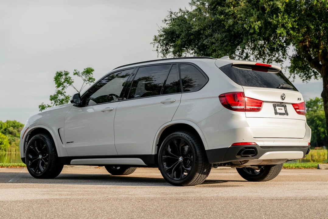 2018 BMW - Image 5 of 31
