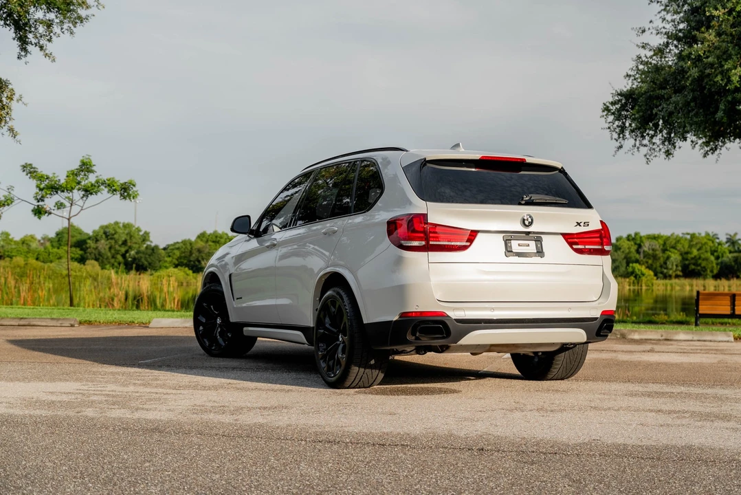 2018 BMW - Image 6 of 31