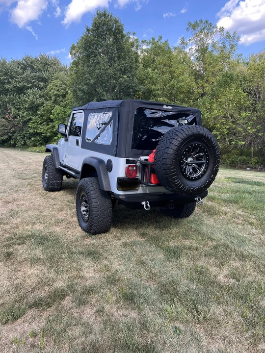 2005 Jeep TJ Wrangler - Image 19 of 31