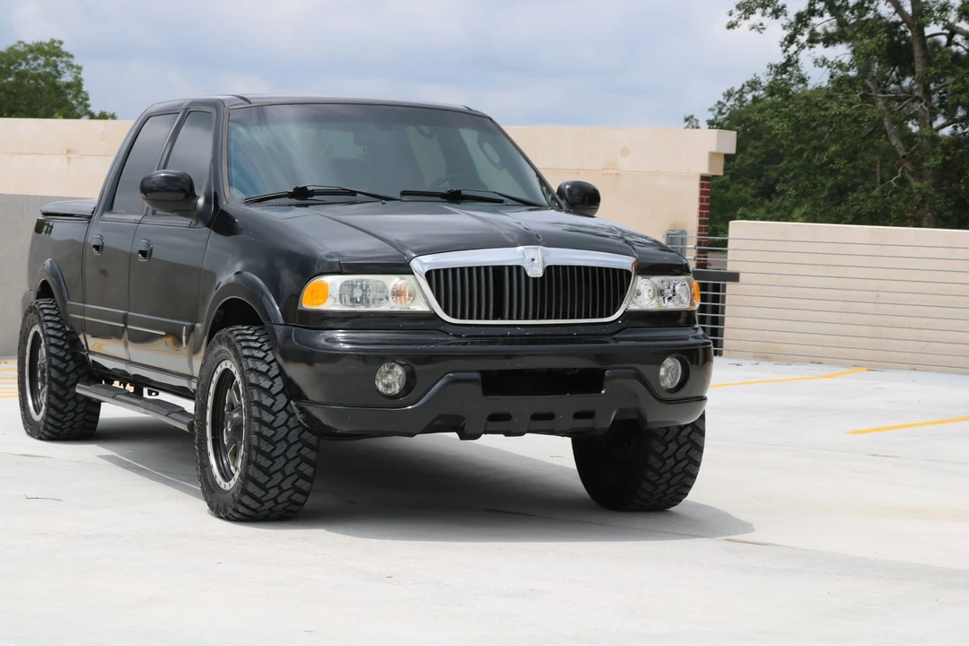 2002 Lincoln Blackwood - Image 12 of 31