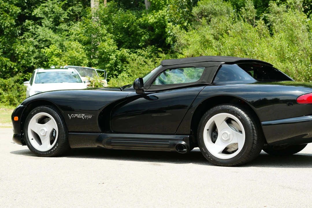 1994 Dodge Viper 1st Gen - Image 27 of 31