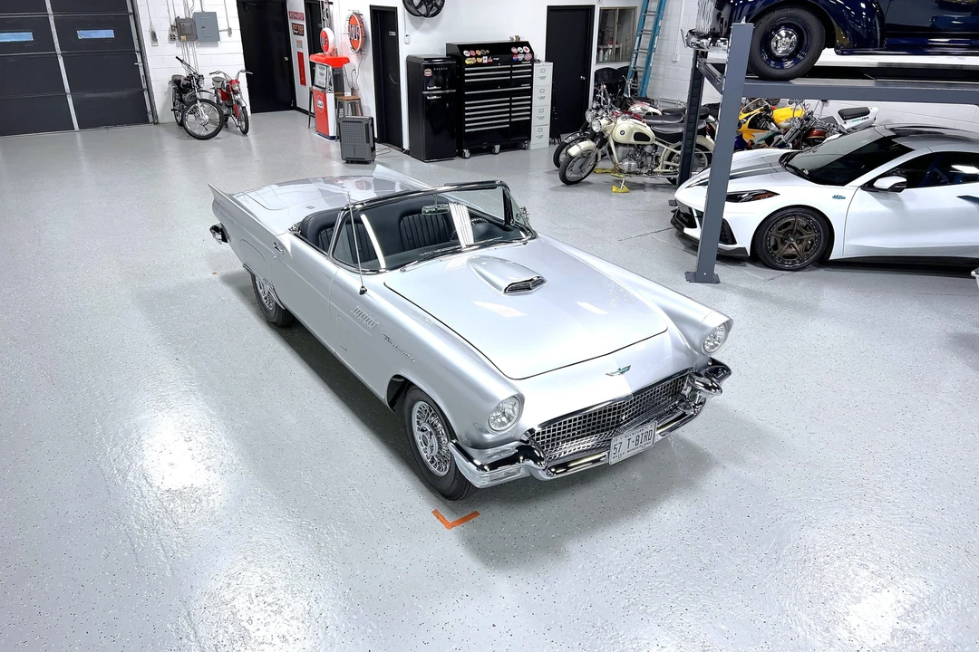 1957 Ford Thunderbird 1st Gen - Image 26 of 31