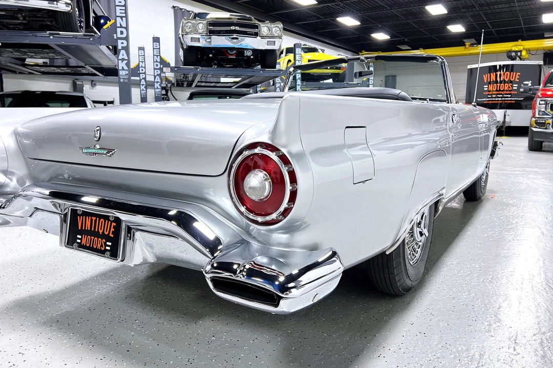 1957 Ford Thunderbird 1st Gen - Image 18 of 31